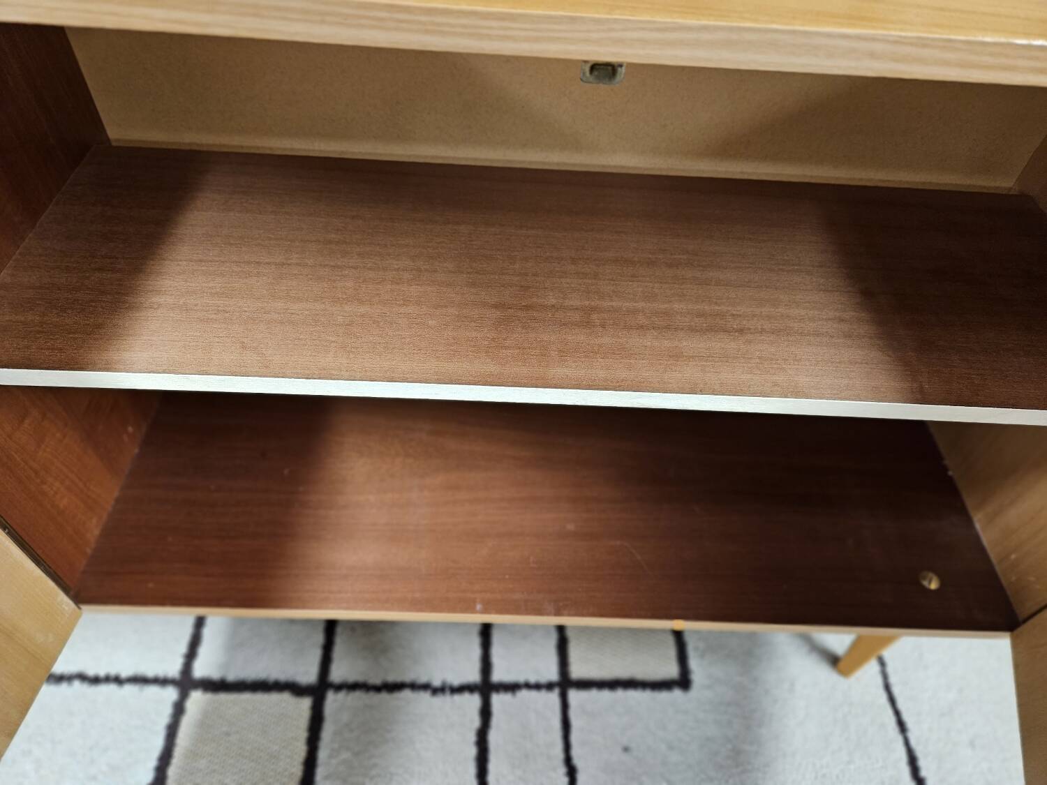 Vintage sideboard 1970 spindle legs