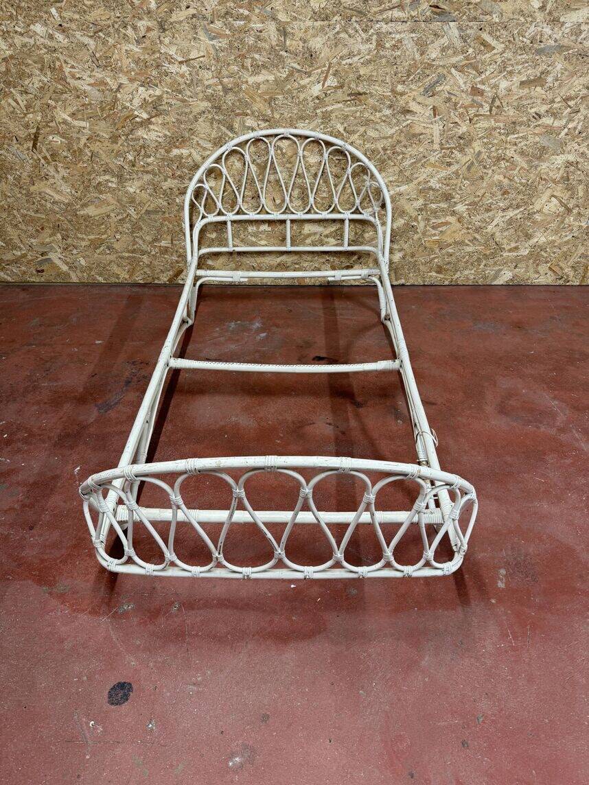 Vintage rattan bed - 1960s - Bohemian charm