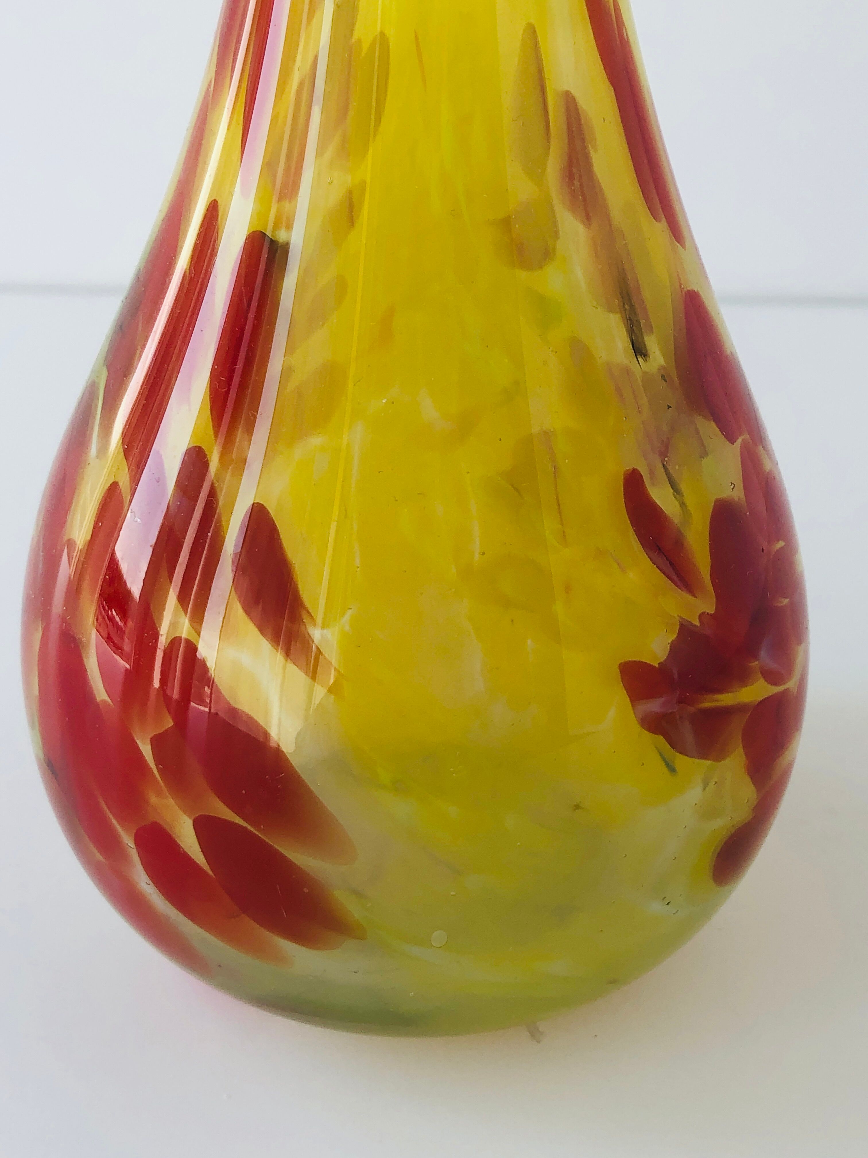 Vase soliflore vintage blown glass