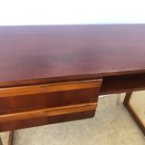 Scandinavian sled base desk