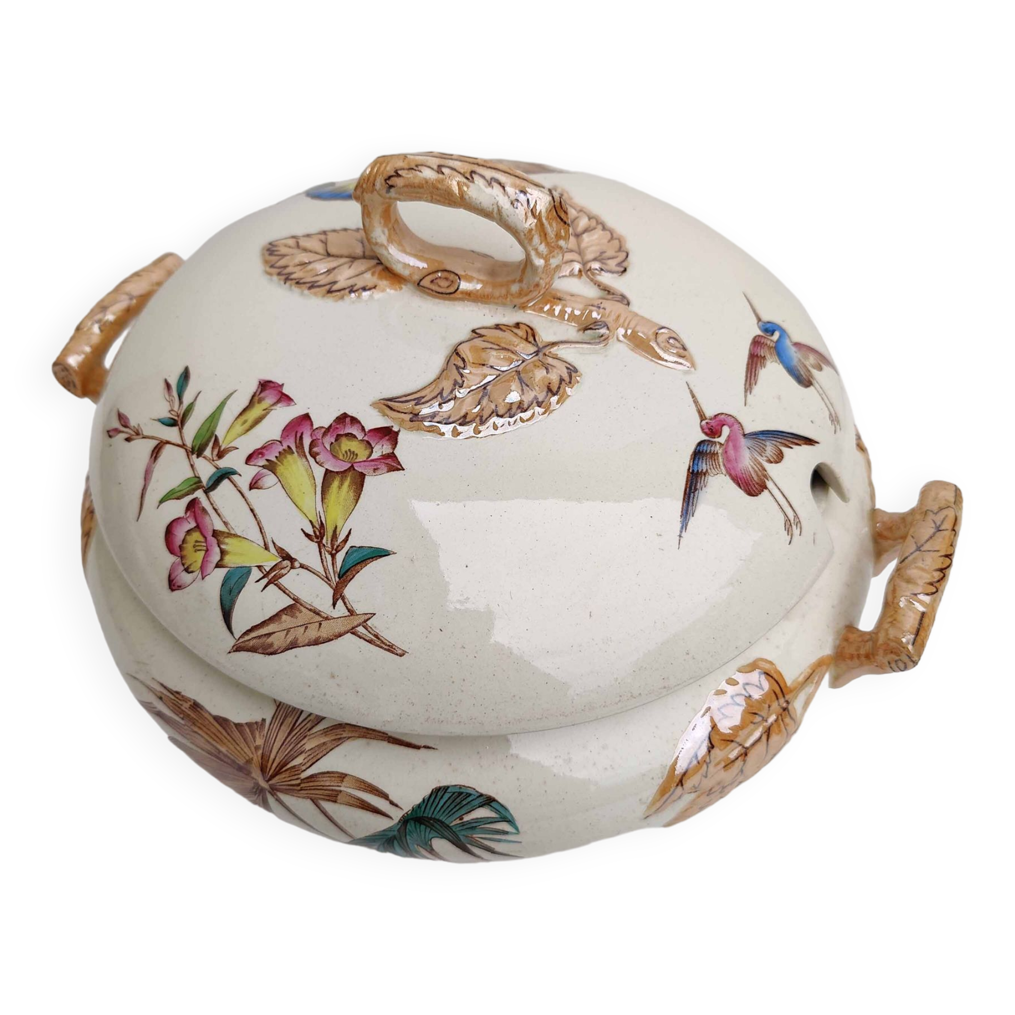 Porcelain soup tureen with heron and bamboo decor