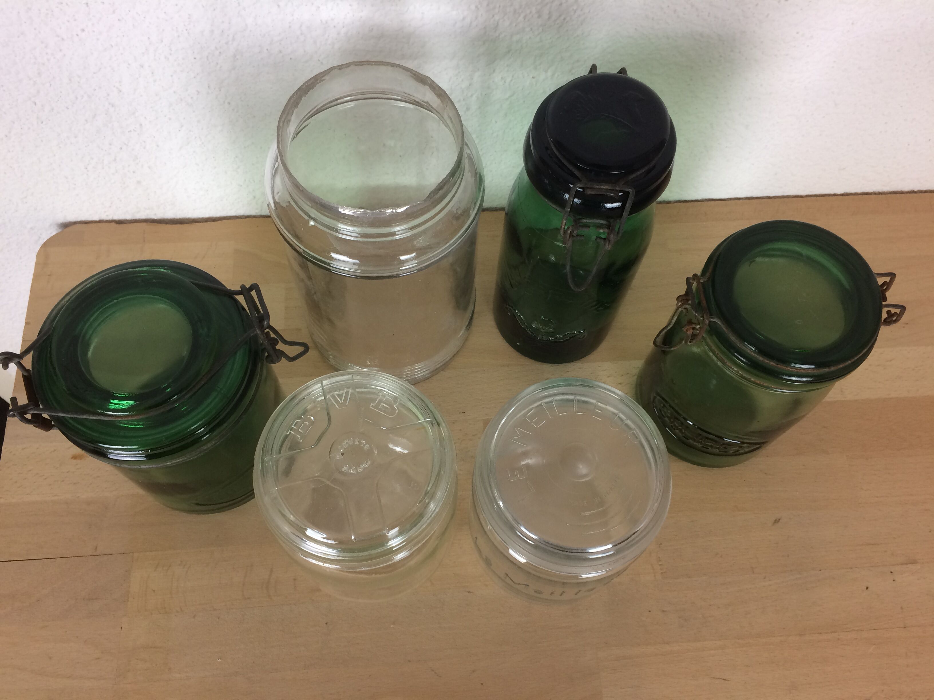 Set of 6 la Lorraine glass jars, green jar