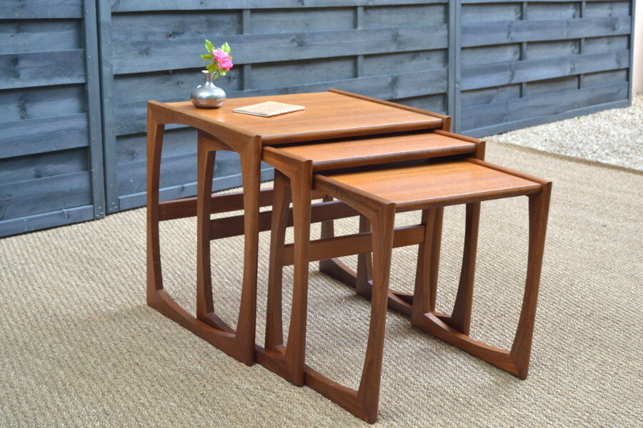 Tables gigognes par G-Plan