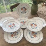 Set of 8 St Amand plates