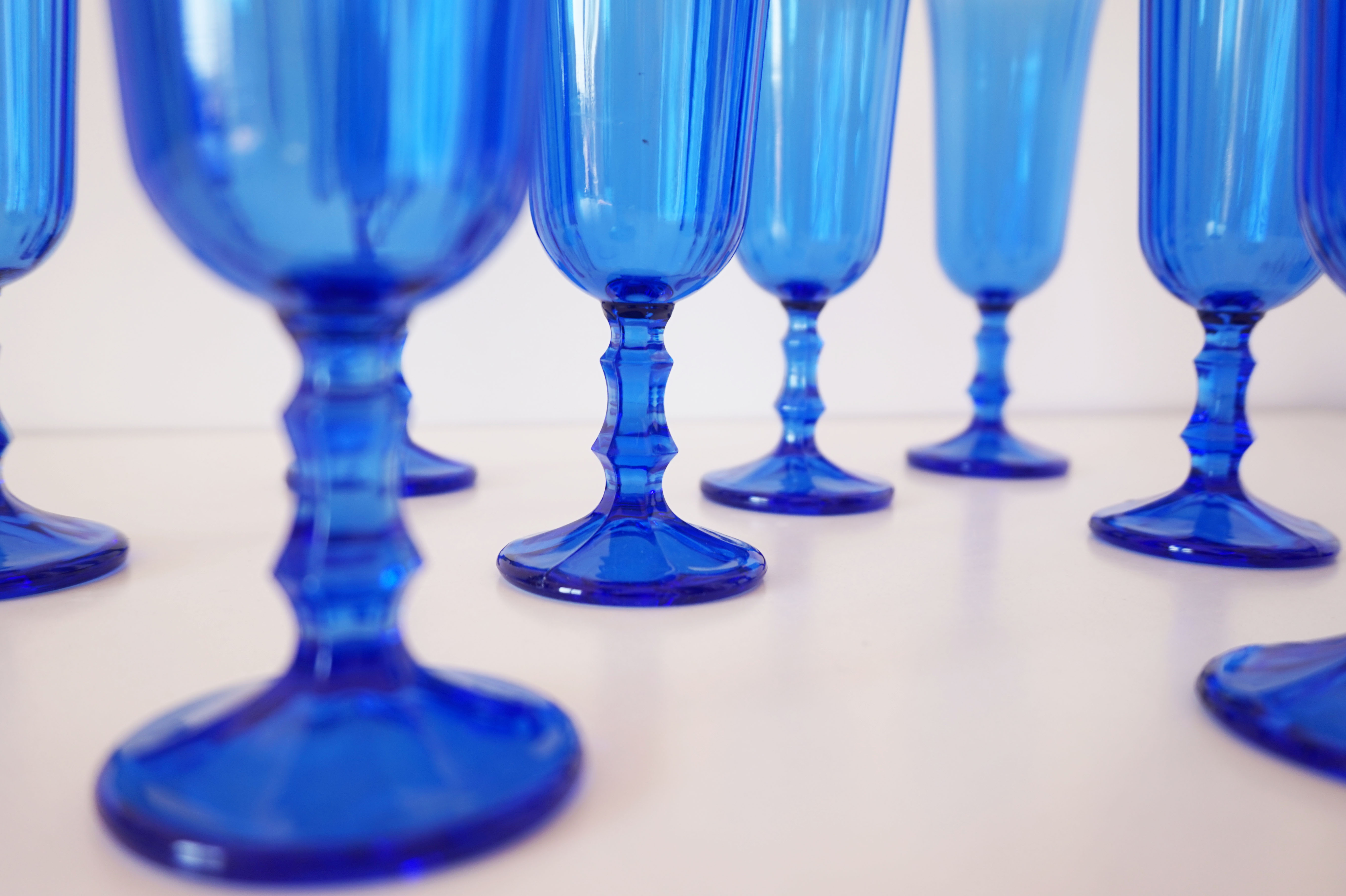 Set of 9 blue champagne flutes