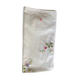 Tablecloth embroidered with colors