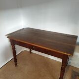 Desk with turned legs
