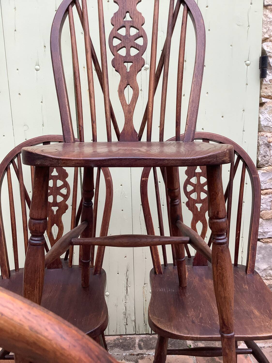 8 Windsor chairs