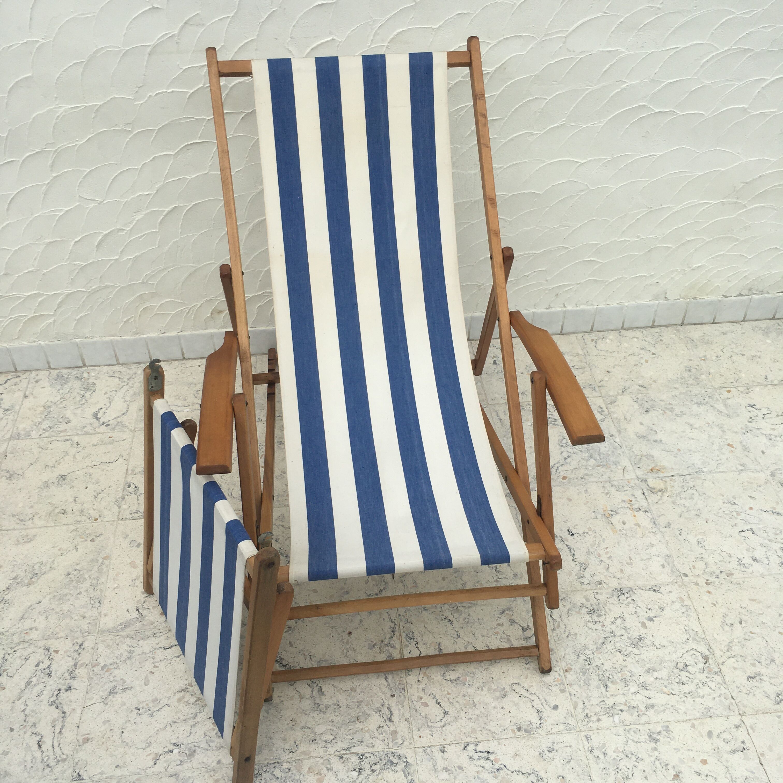 Vintage transat with foot rest