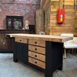 Old carpentry workbench