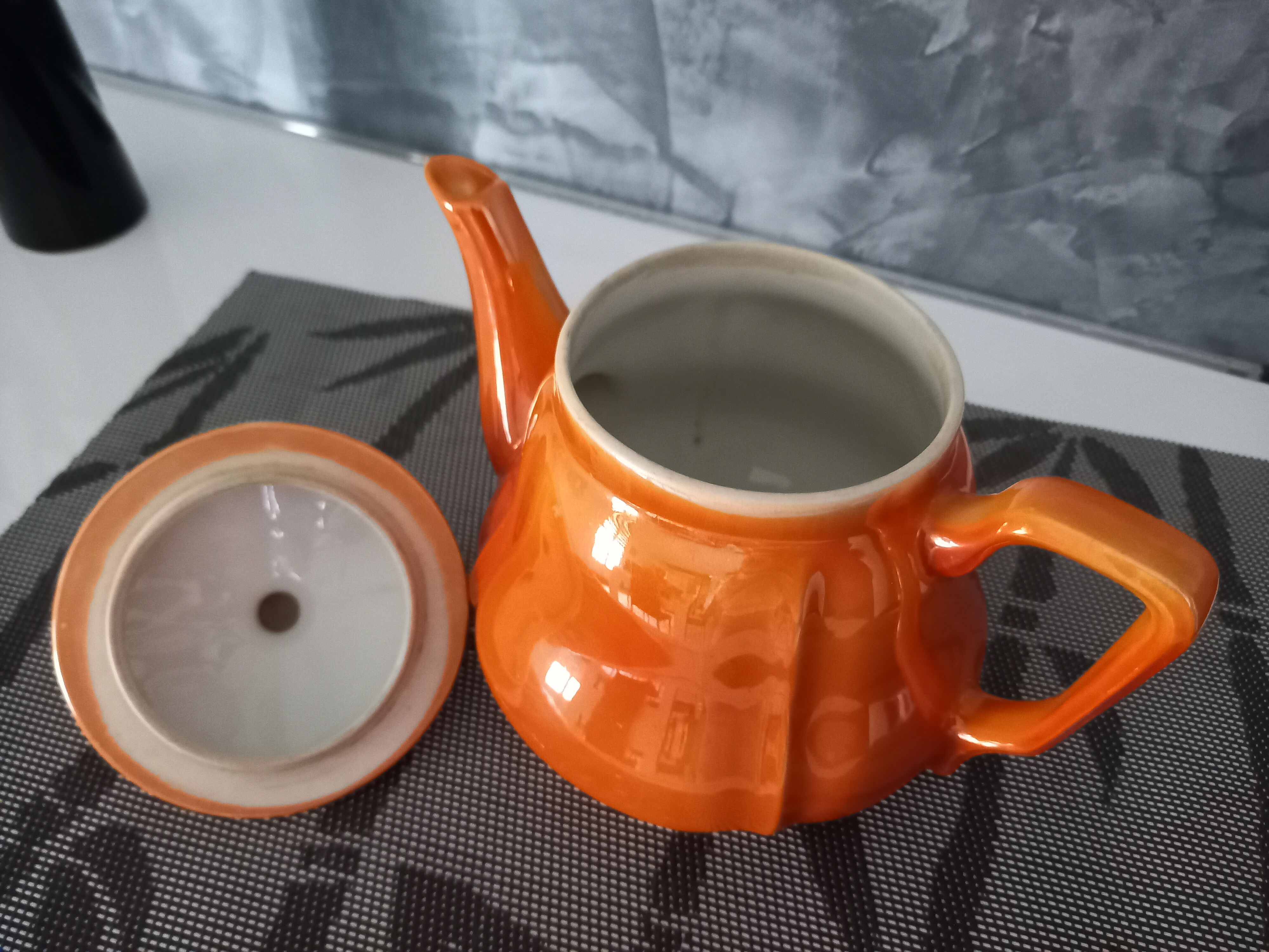 Ceramic teapot