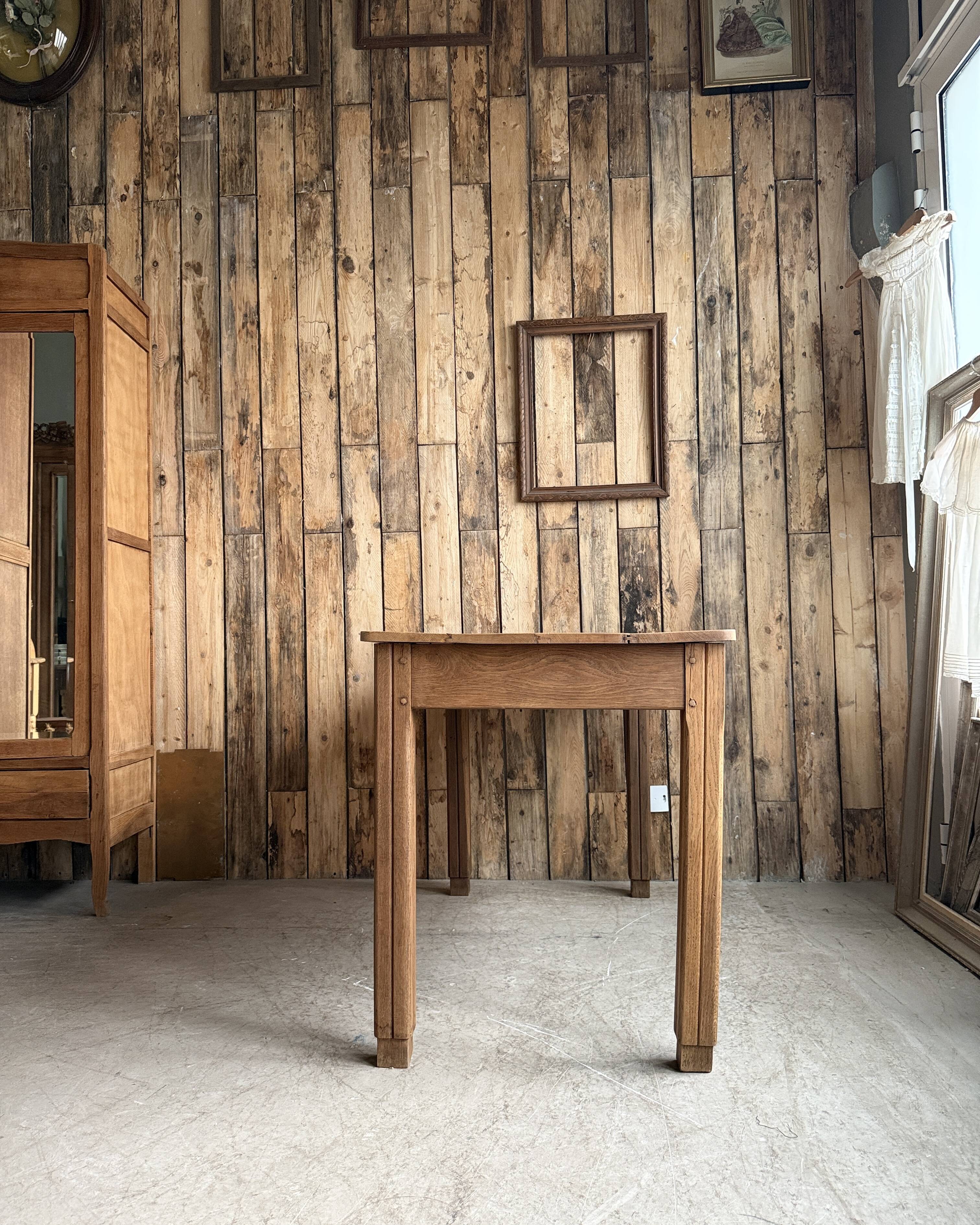Art Deco table in solid oak (renovated)
