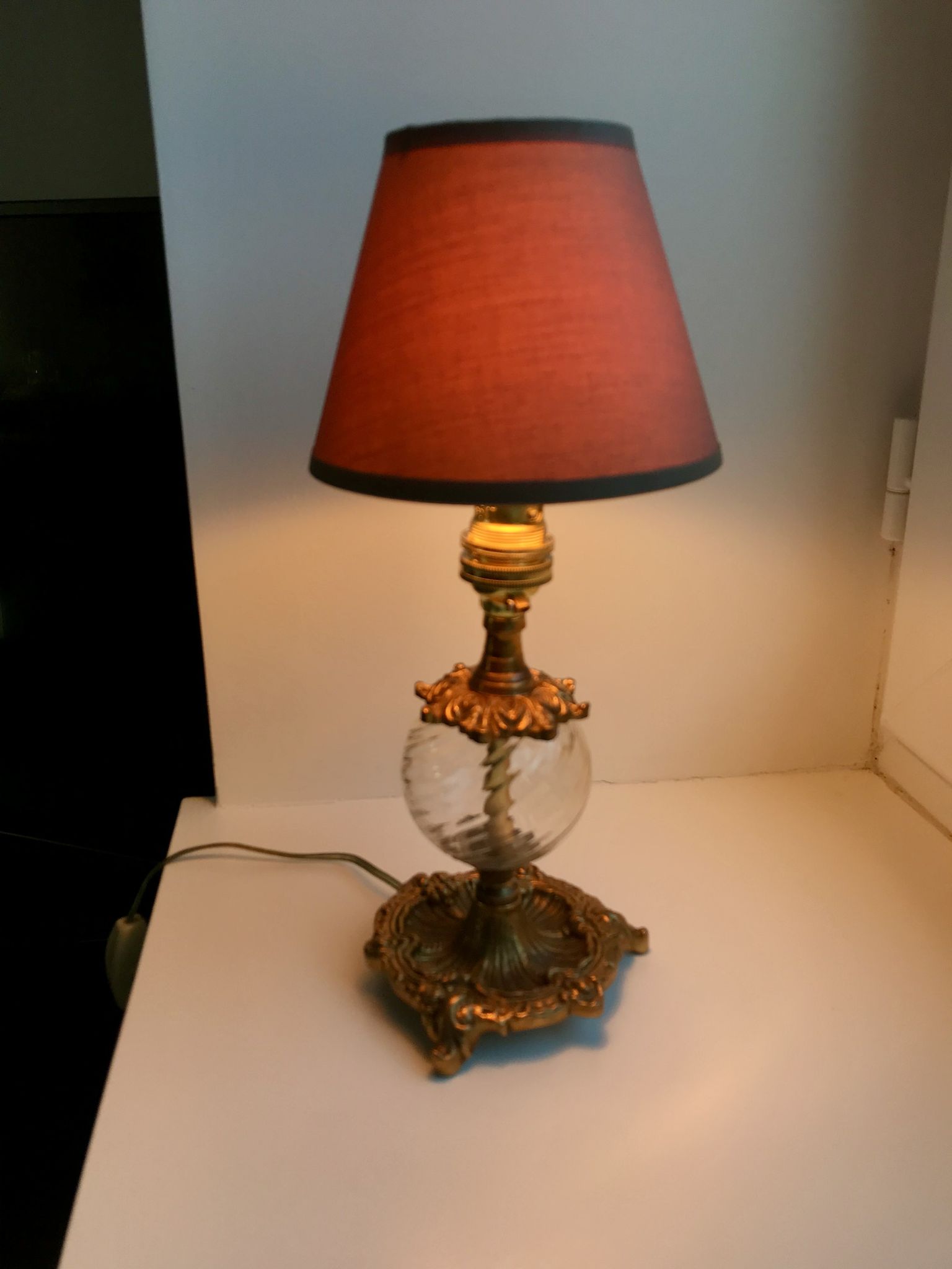 Pair of table lamps in bronze and glass early twentieth century