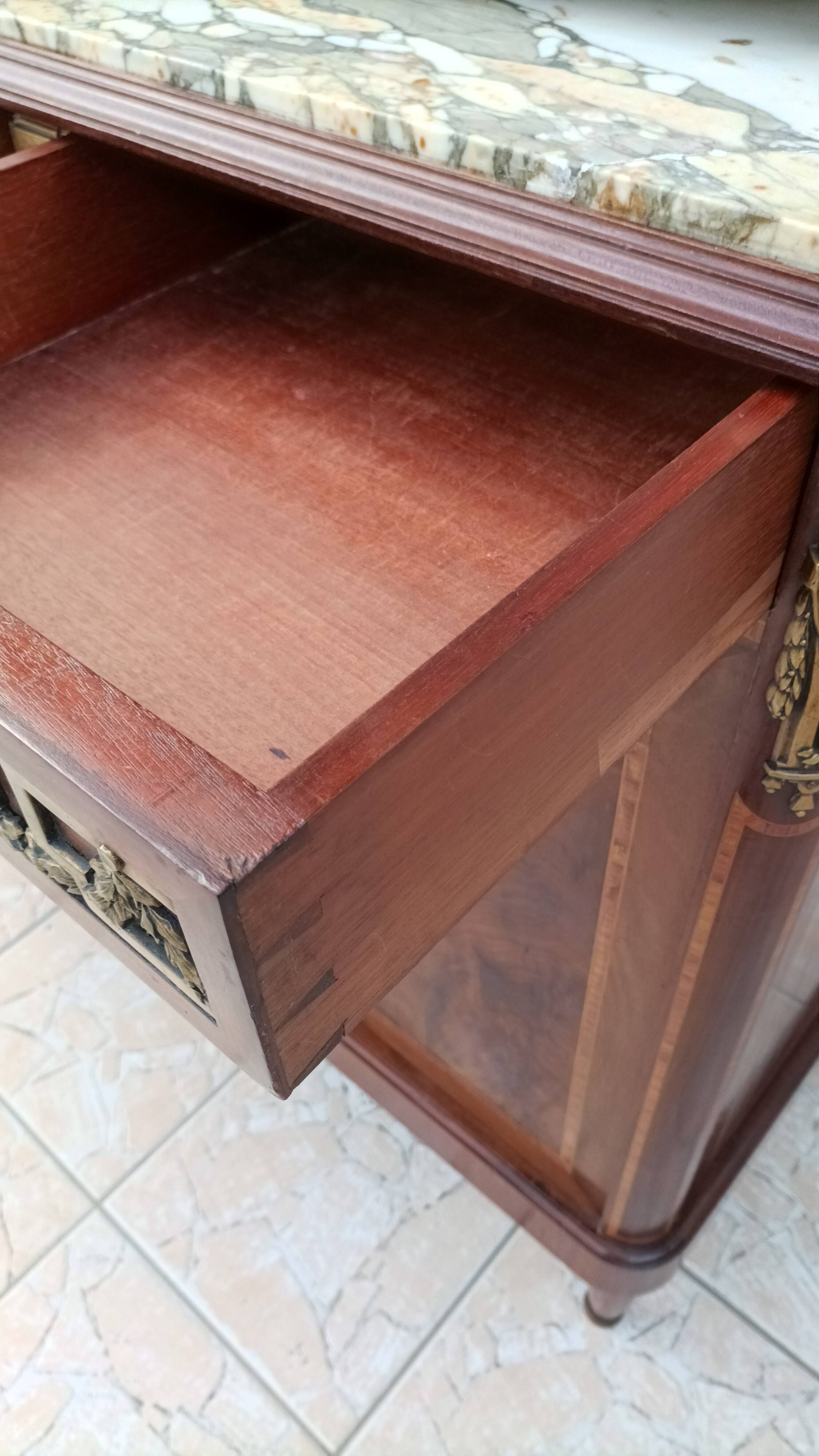 Louis XVI 2-part sideboard in mahogany veneer and precious wood marquetry