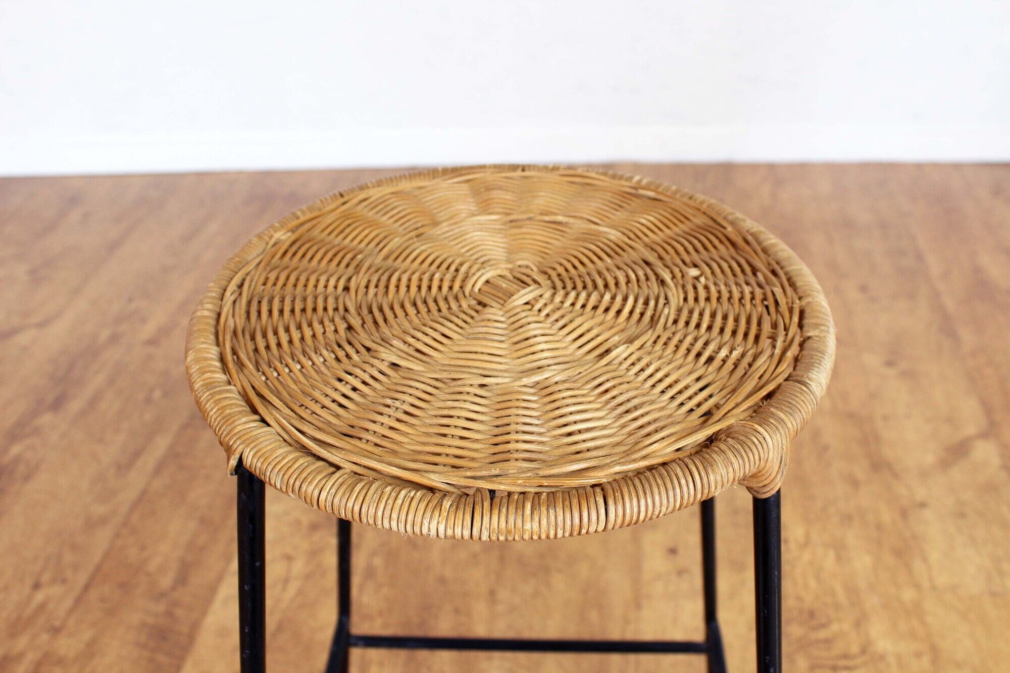 Stool metal and wicker of the years 50