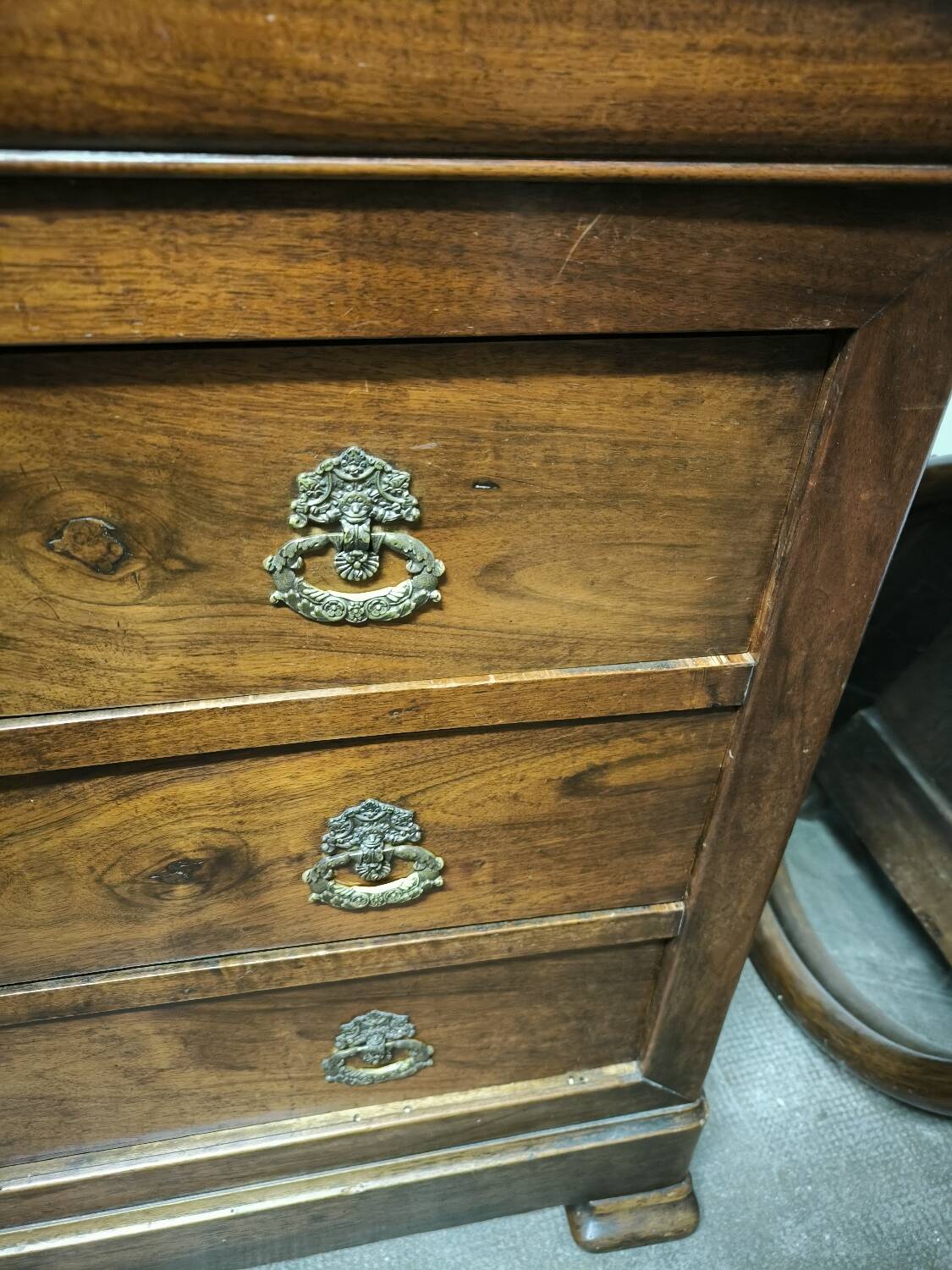 Louis Philippe period chest of drawers in solid walnut