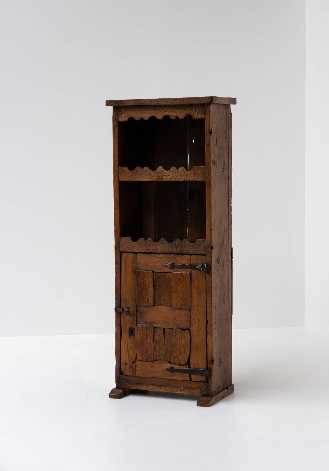 Rustic folk art travail populaire cabinet, france 19th century