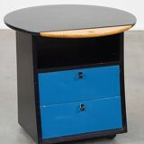 Vintage design (bedside) table by Umberto Asnago for Giorgetti on wheels
