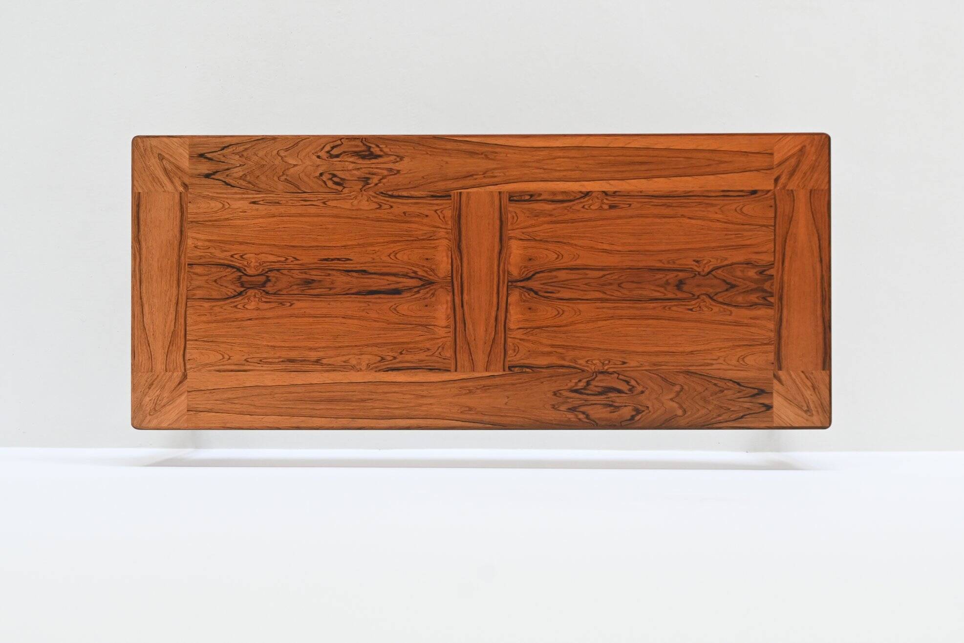 Grande table basse Alberts Tibro en palissandre Danemark 1970