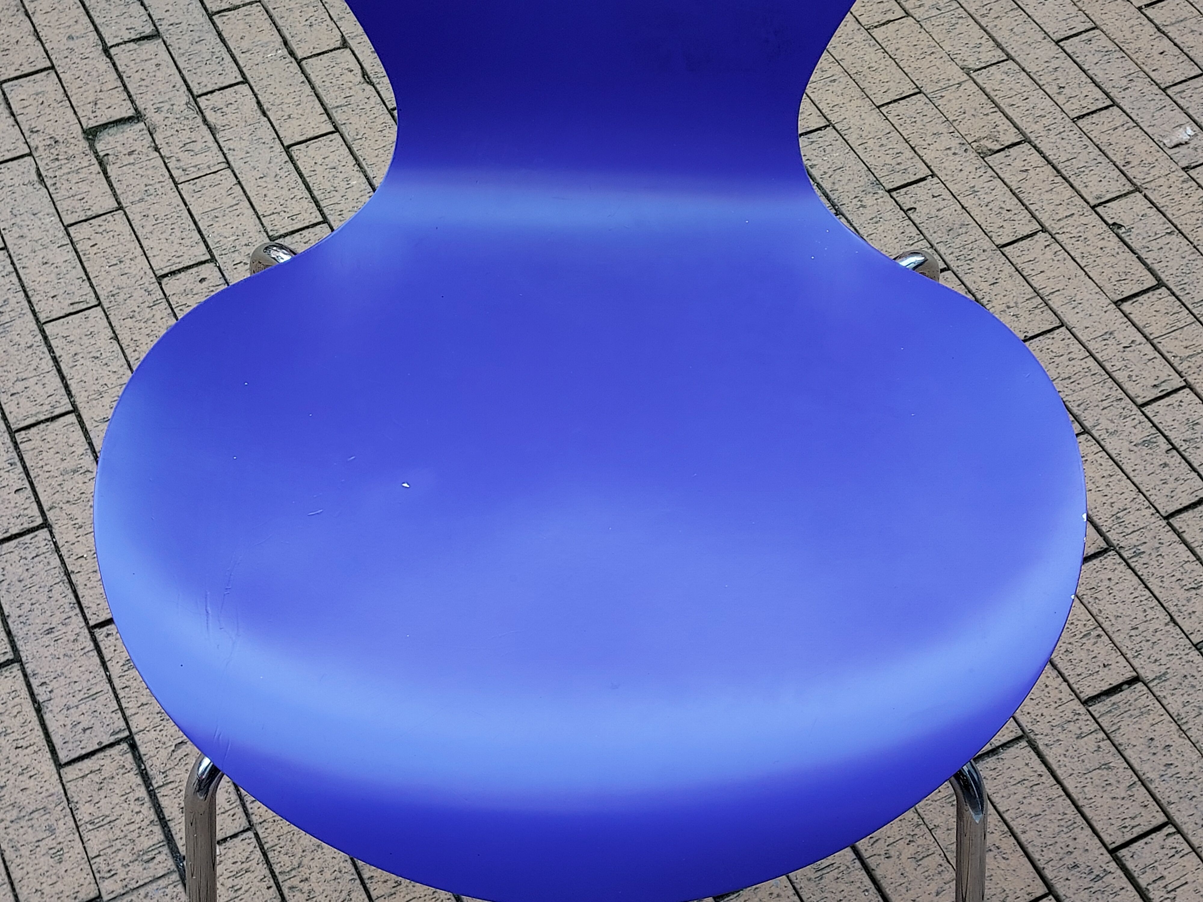 Chaise papillon série 7 d'Arne Jacobsen