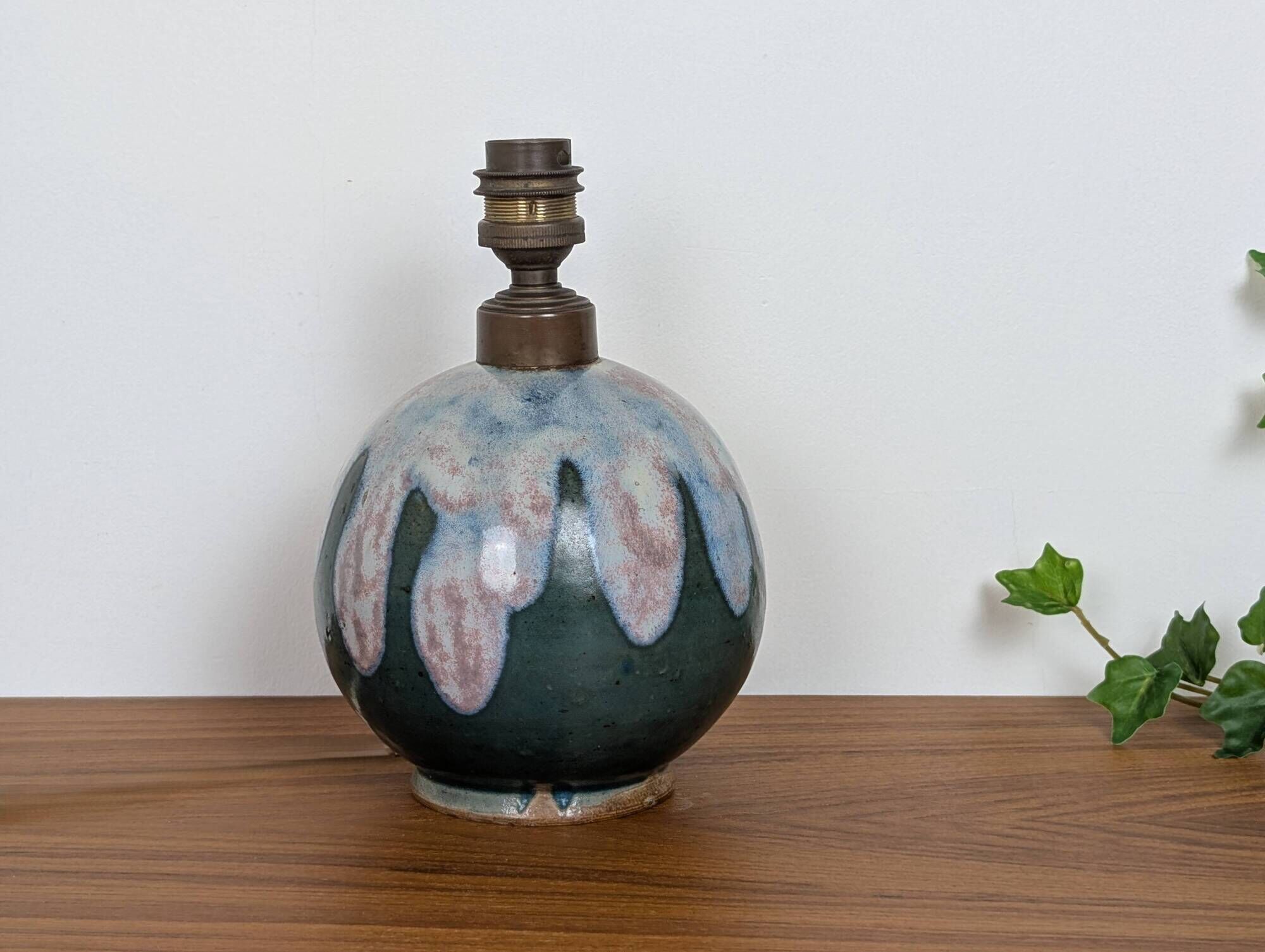 Ceramic lamp base