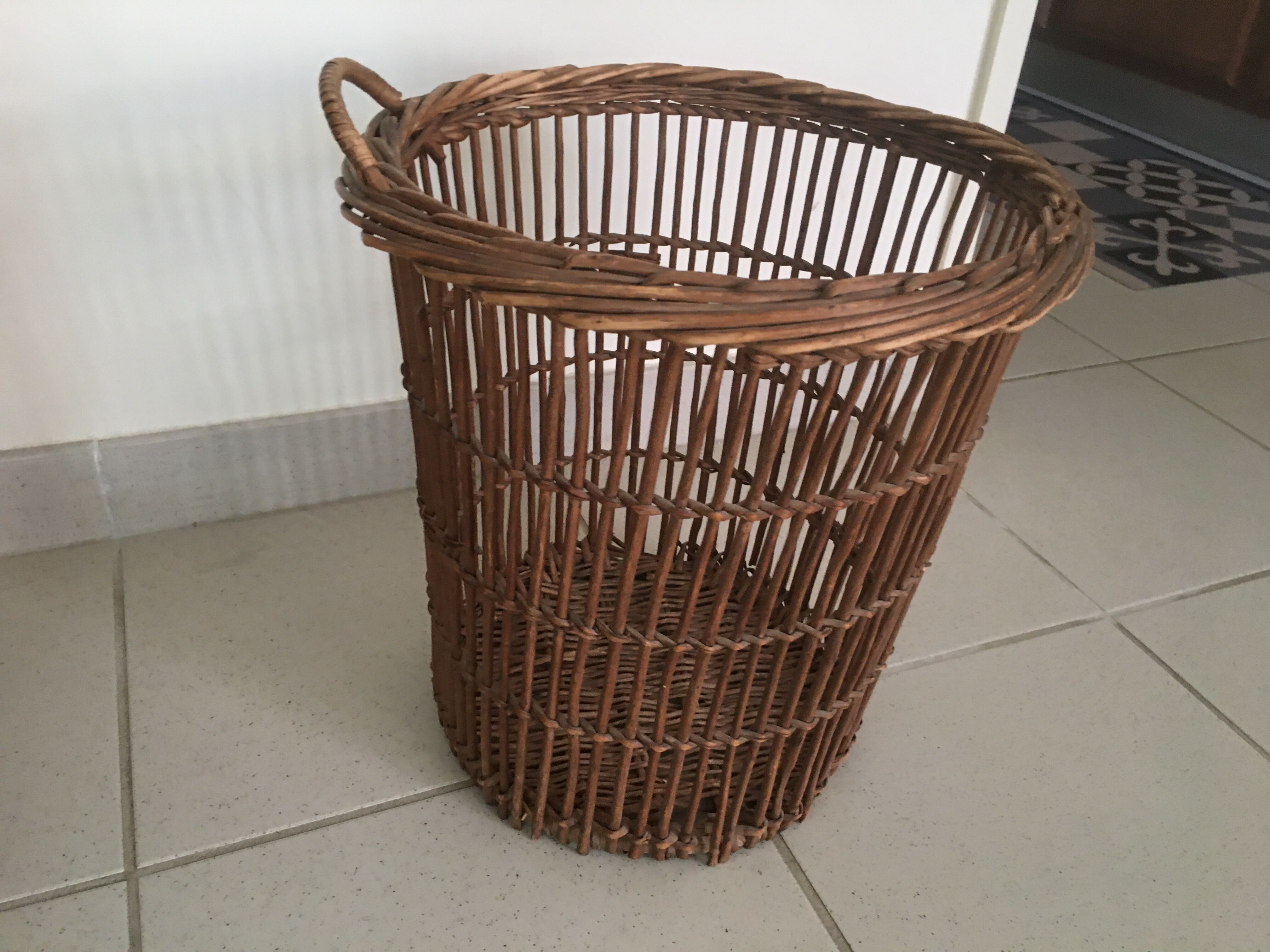 Rattan paper basket
