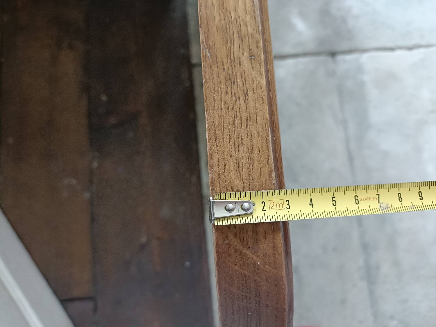 Beveled mirror in solid wood