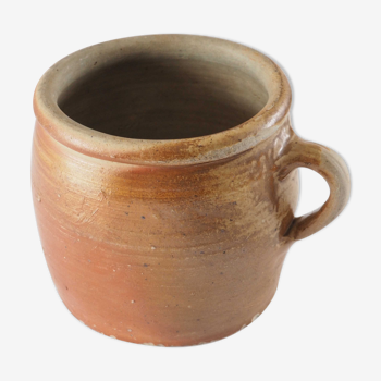 Rustic red handle pot