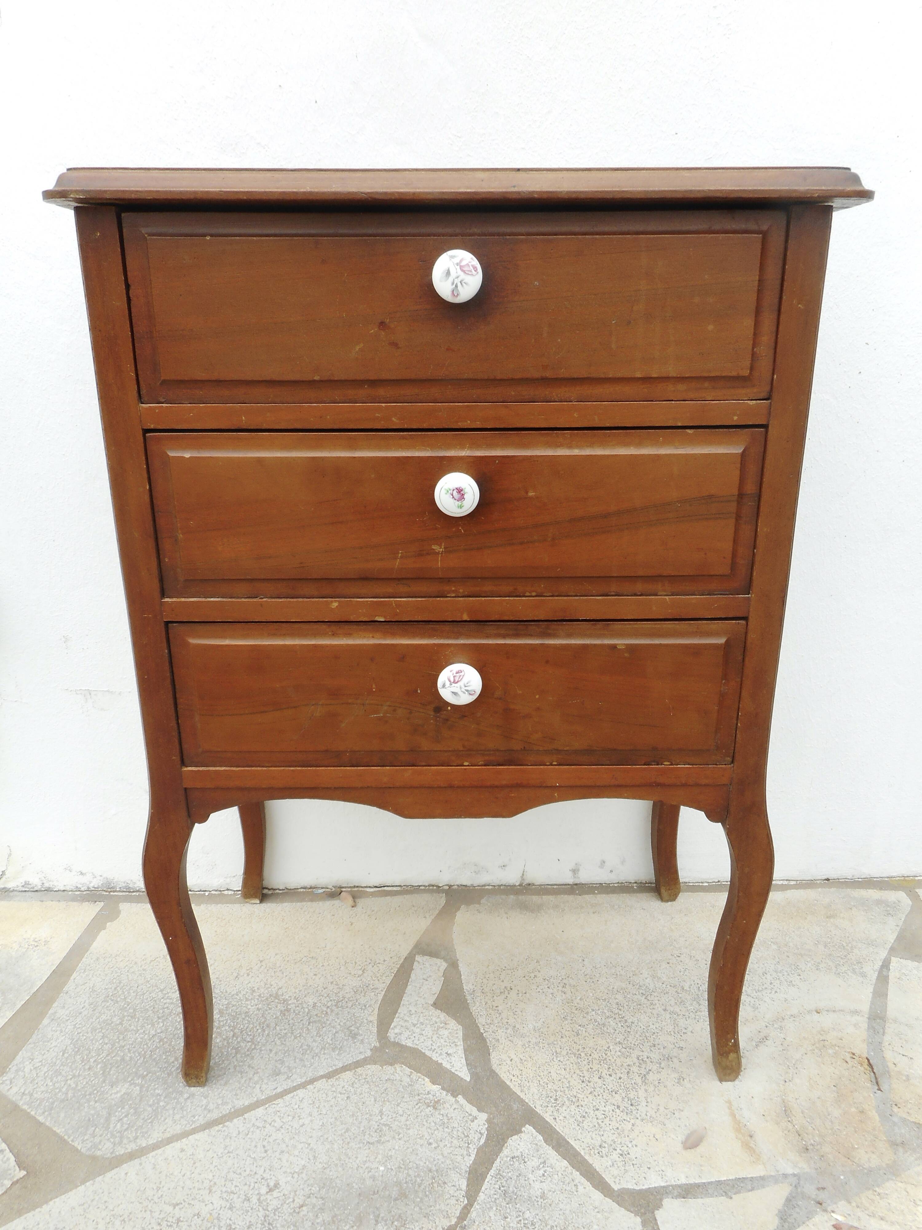 Furniture three drawers on stand