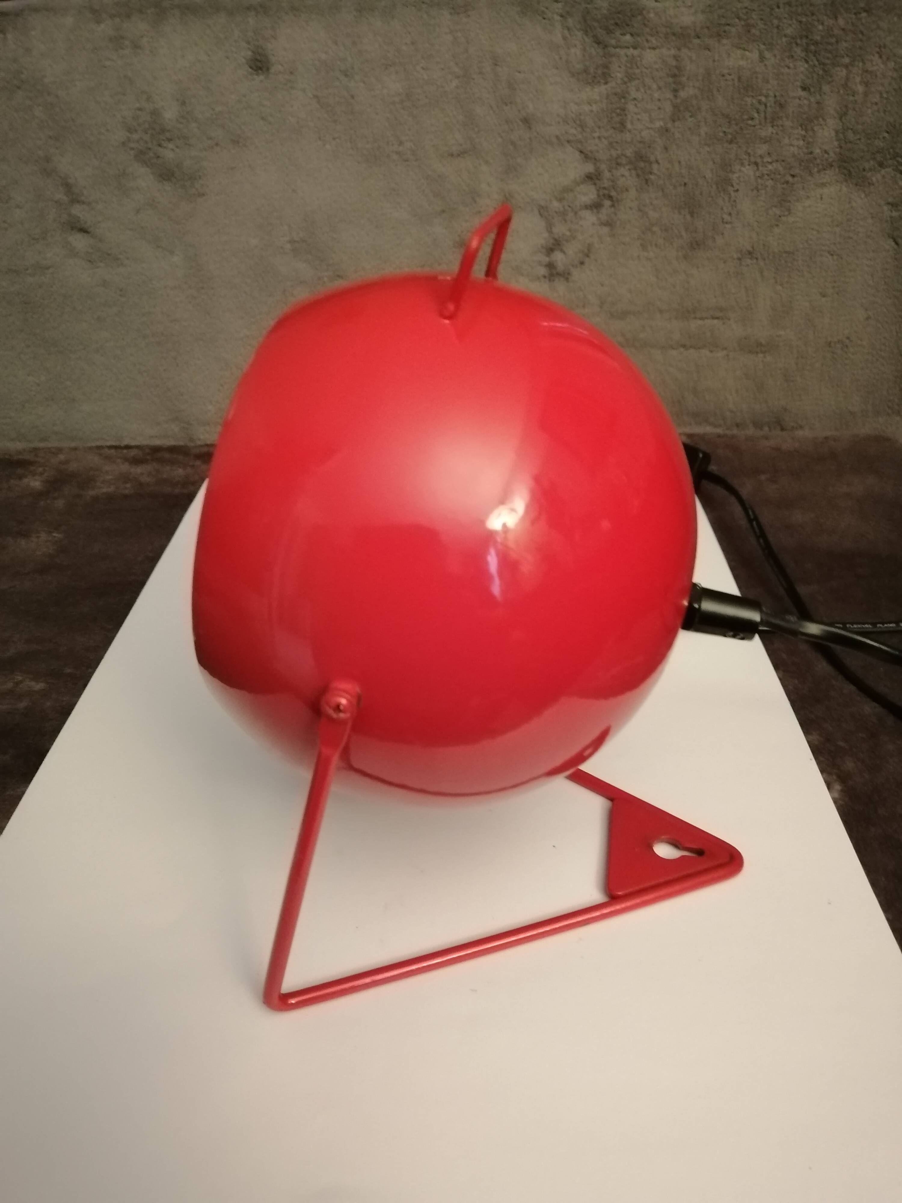Table or wall lamp round in vintage red metal