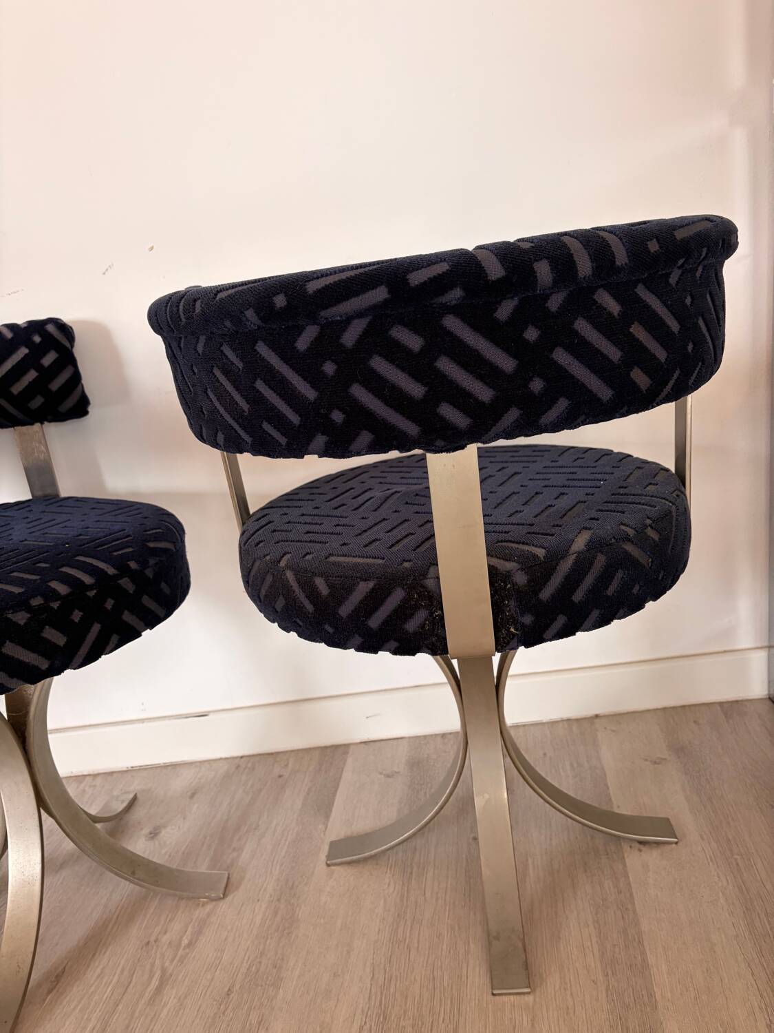 Osvaldo Borsani chairs