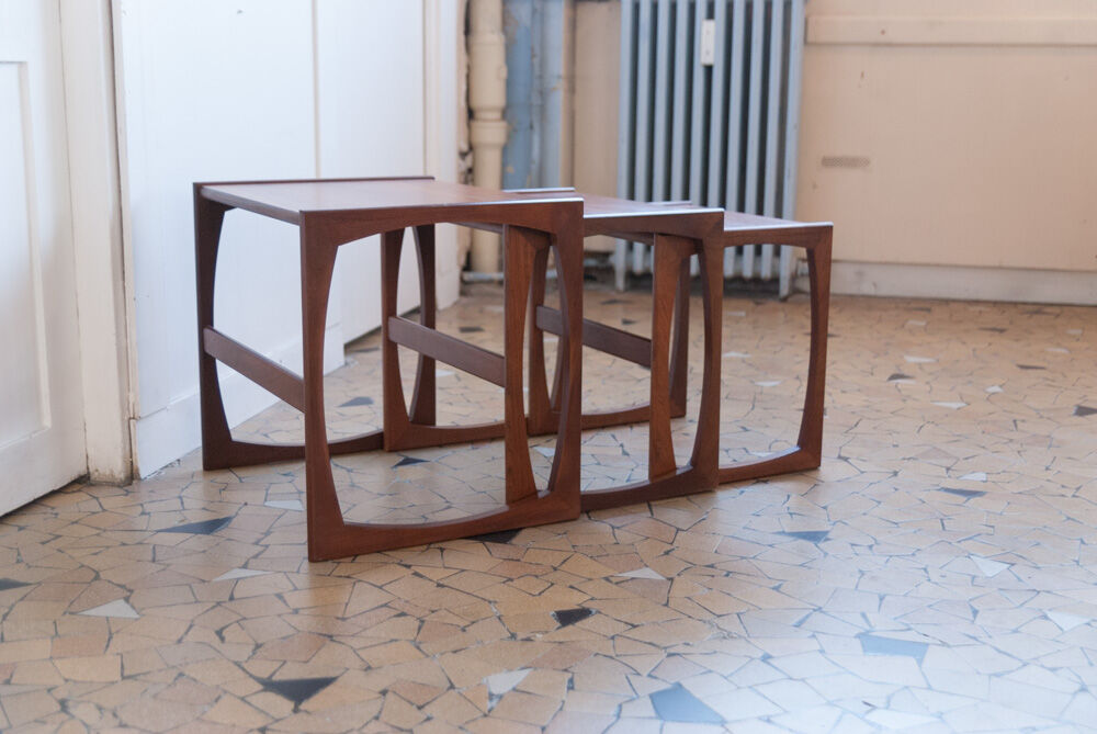 Modernist gigogne coffee table