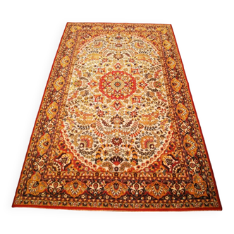 Oriental rug 3m x 2m