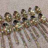 12 gold-plated metal moka spoons with Russian-style handles, 10.6 cm