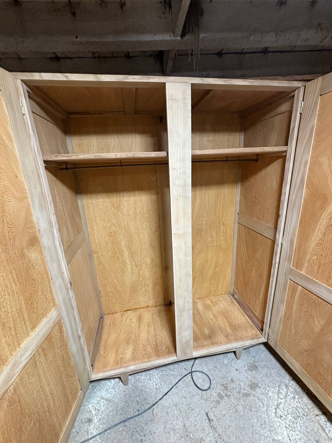 Armoire parisienne bois naturel