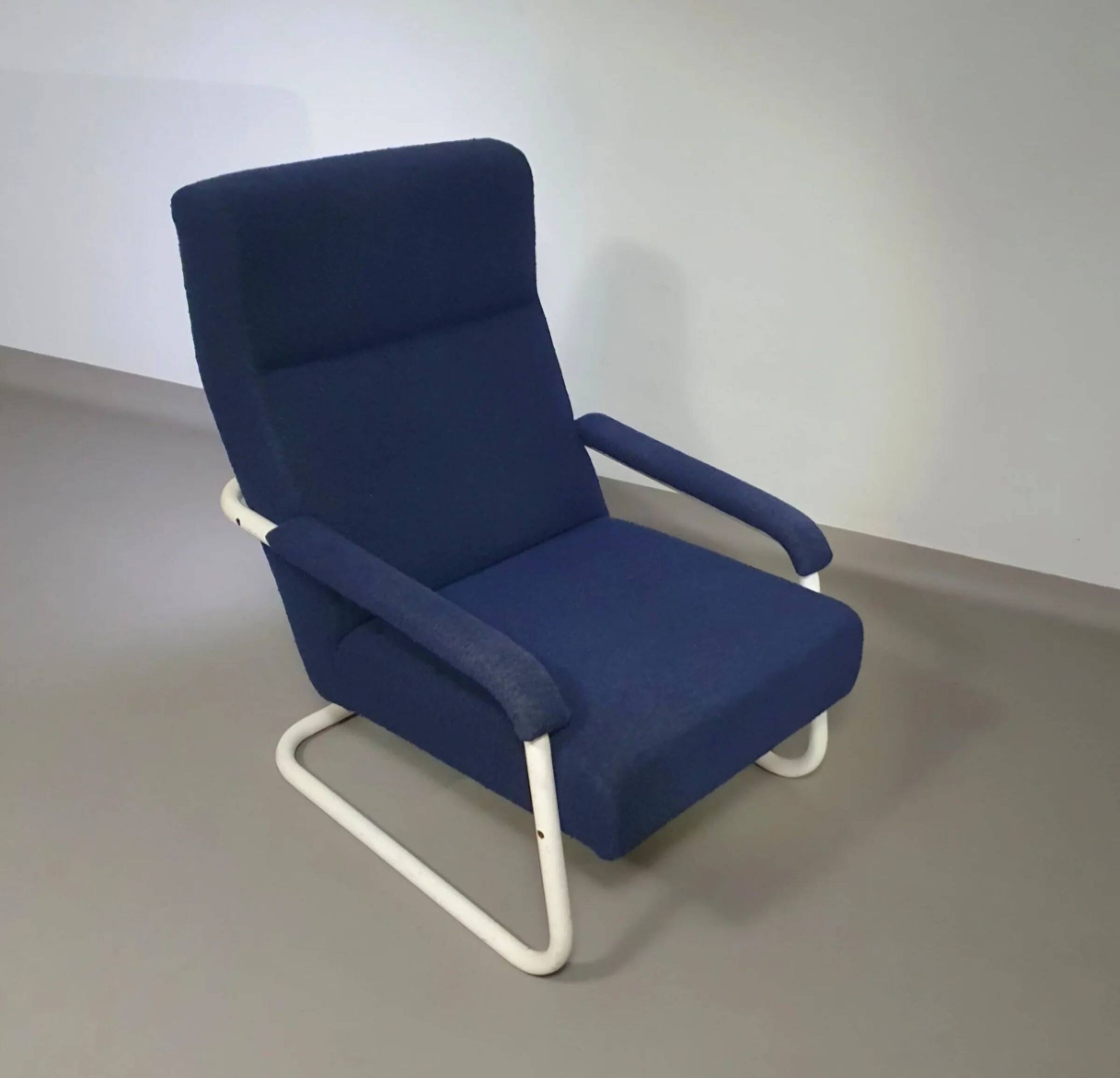 Vintage postmodern armchair 4750 by Jan des Bouvrie for Gelderland, 1980s