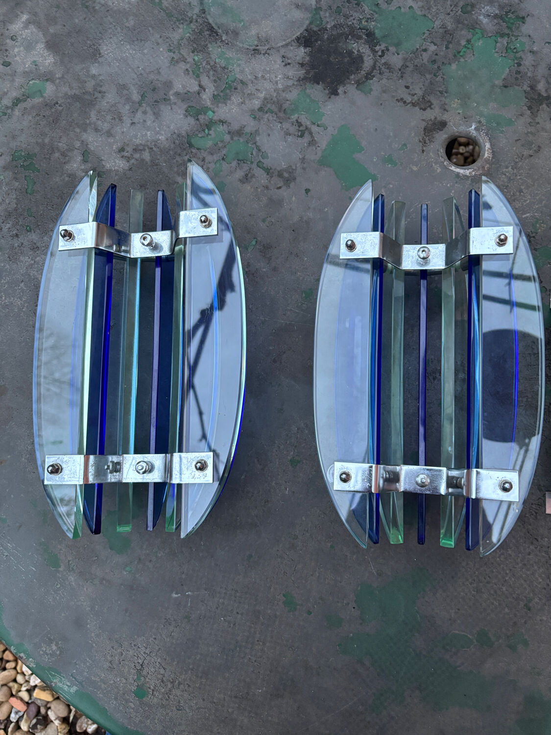 Two Veca Fontana Arte wall lights from 1970.