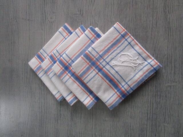 4 old monogrammed napkins