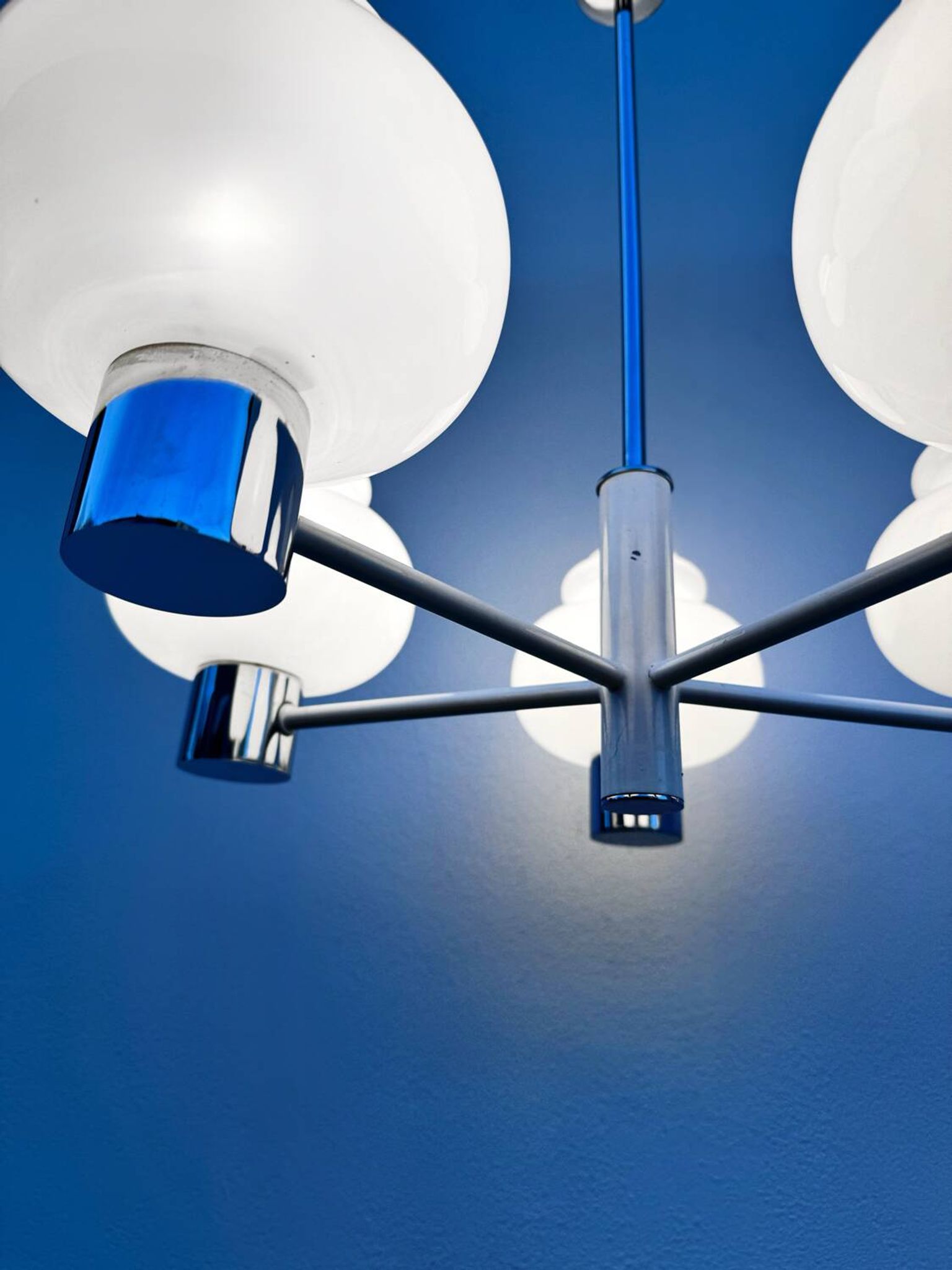 Lustre Space Age opaline chrome années 70