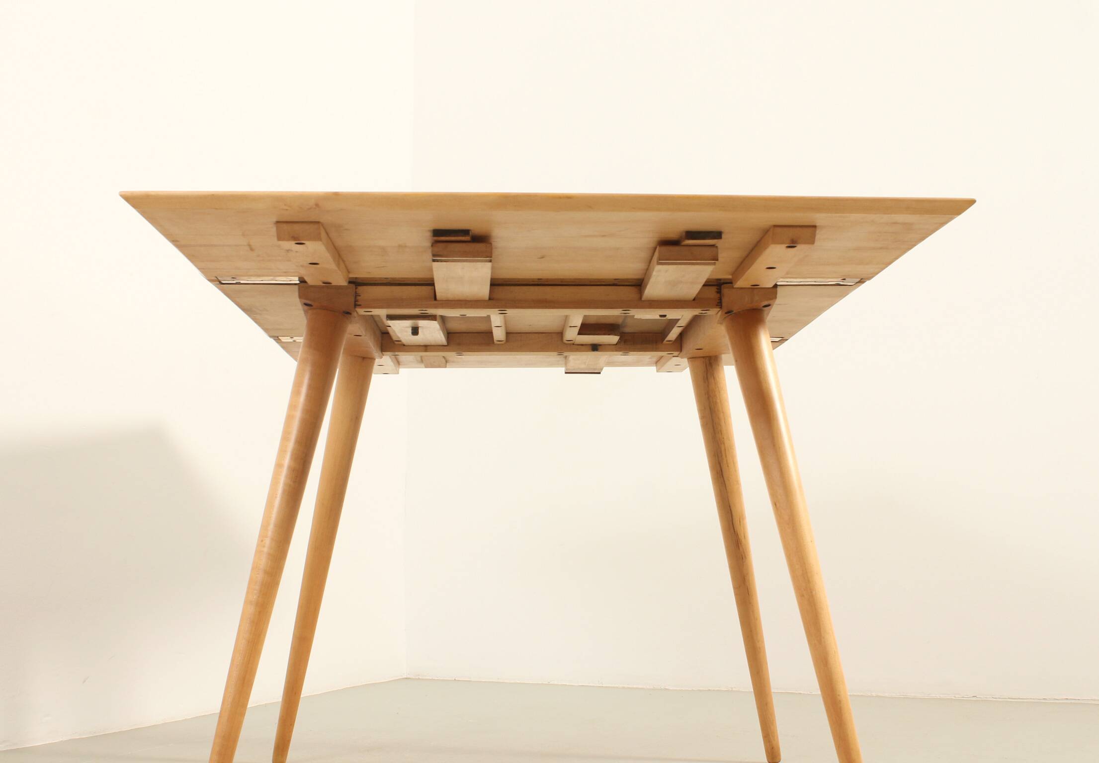 Dining table with drop leaves by Planner Group by Paul McCobb, 1950s