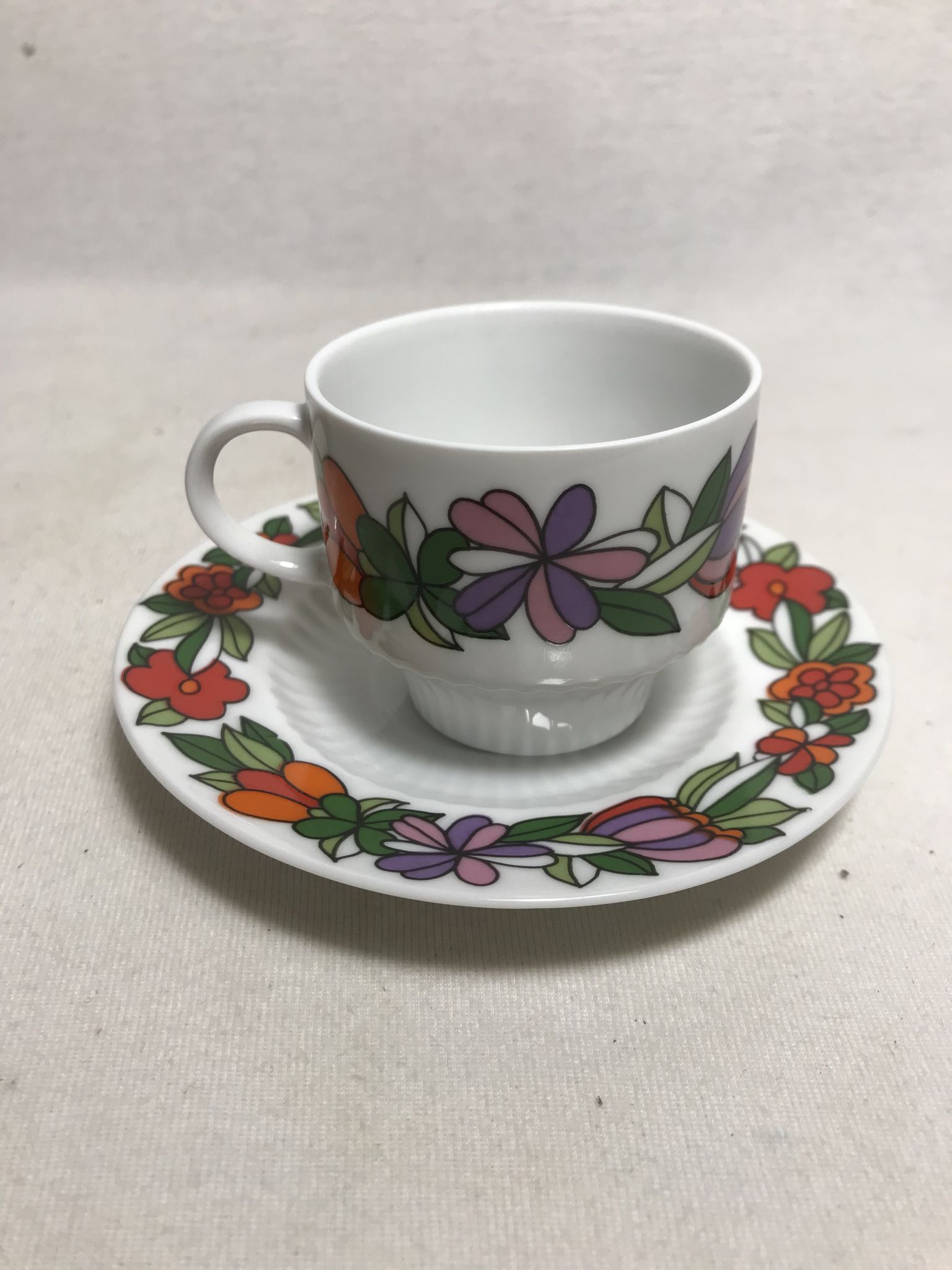 Series 6 cups old kaiser ceramic white + flowers vintage designs