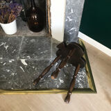 Tripod stool clover