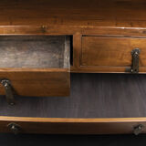 Low dresser