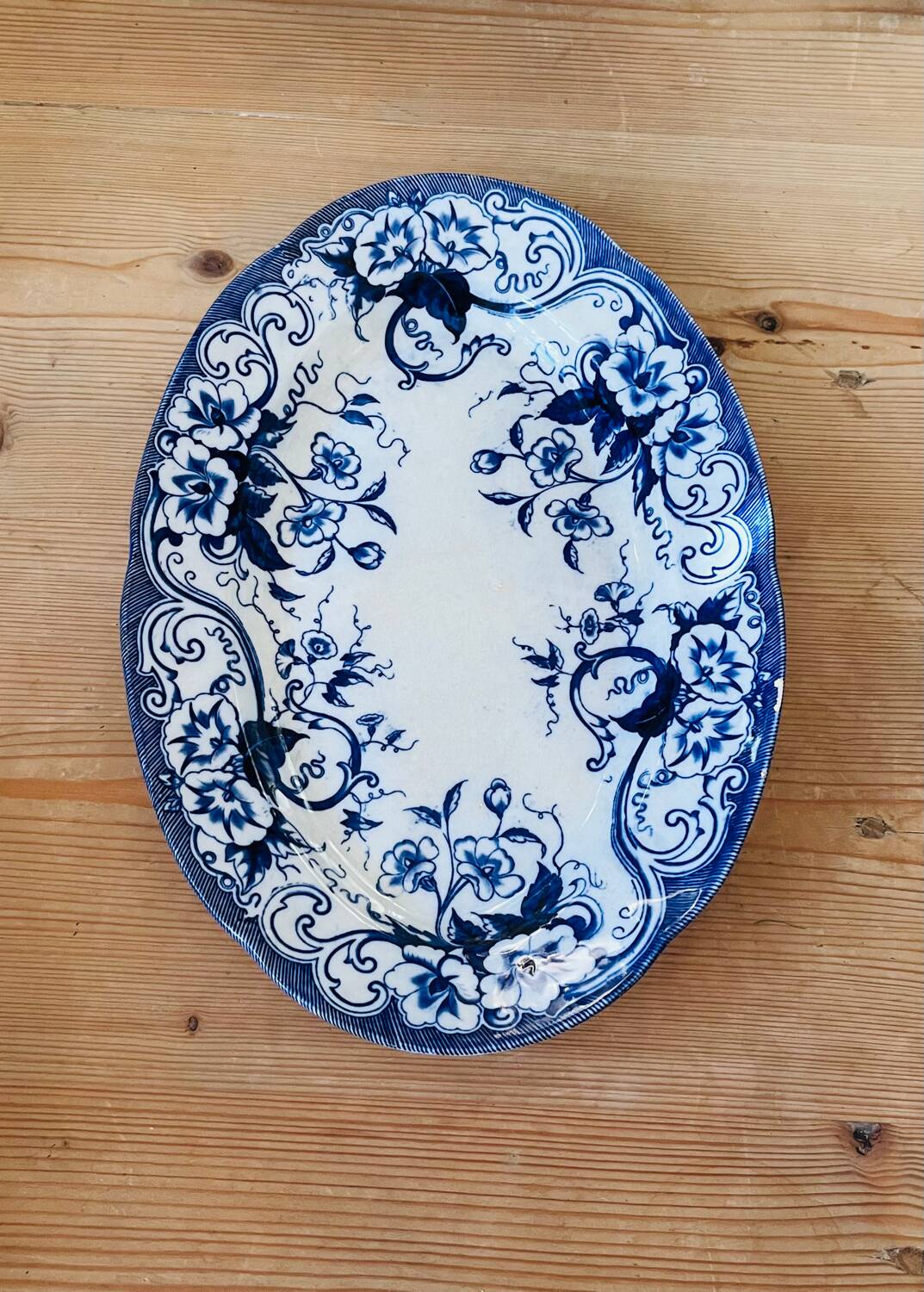 Oval dish Creil and Montereau