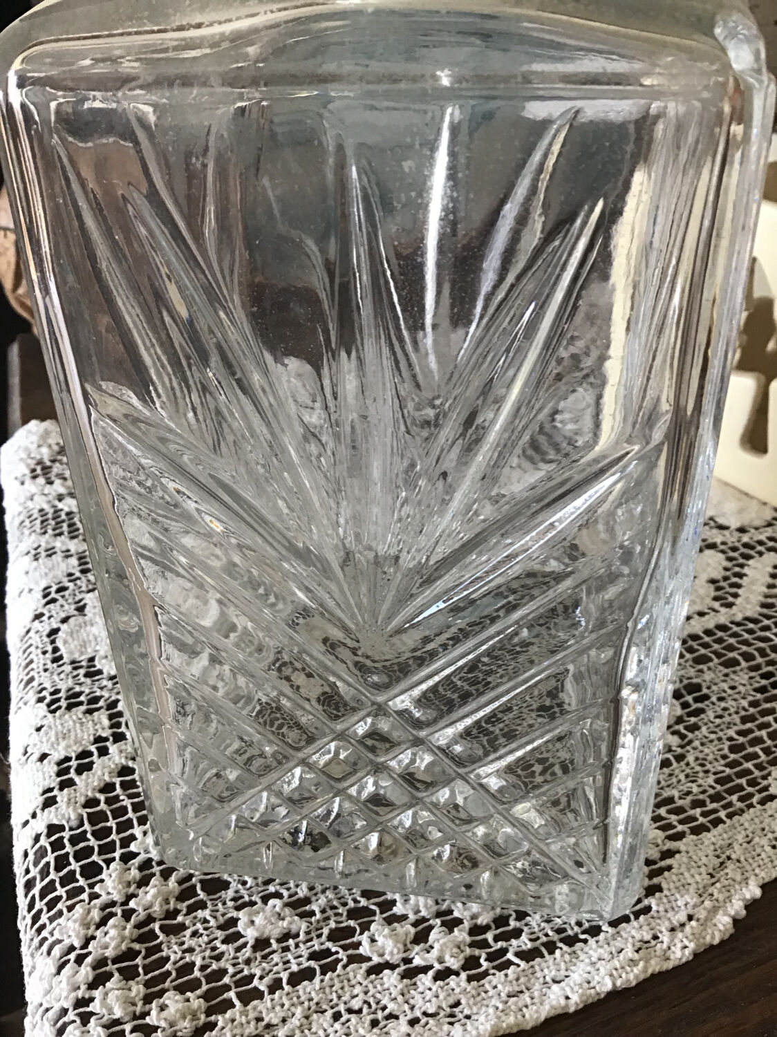 Whiskey decanter