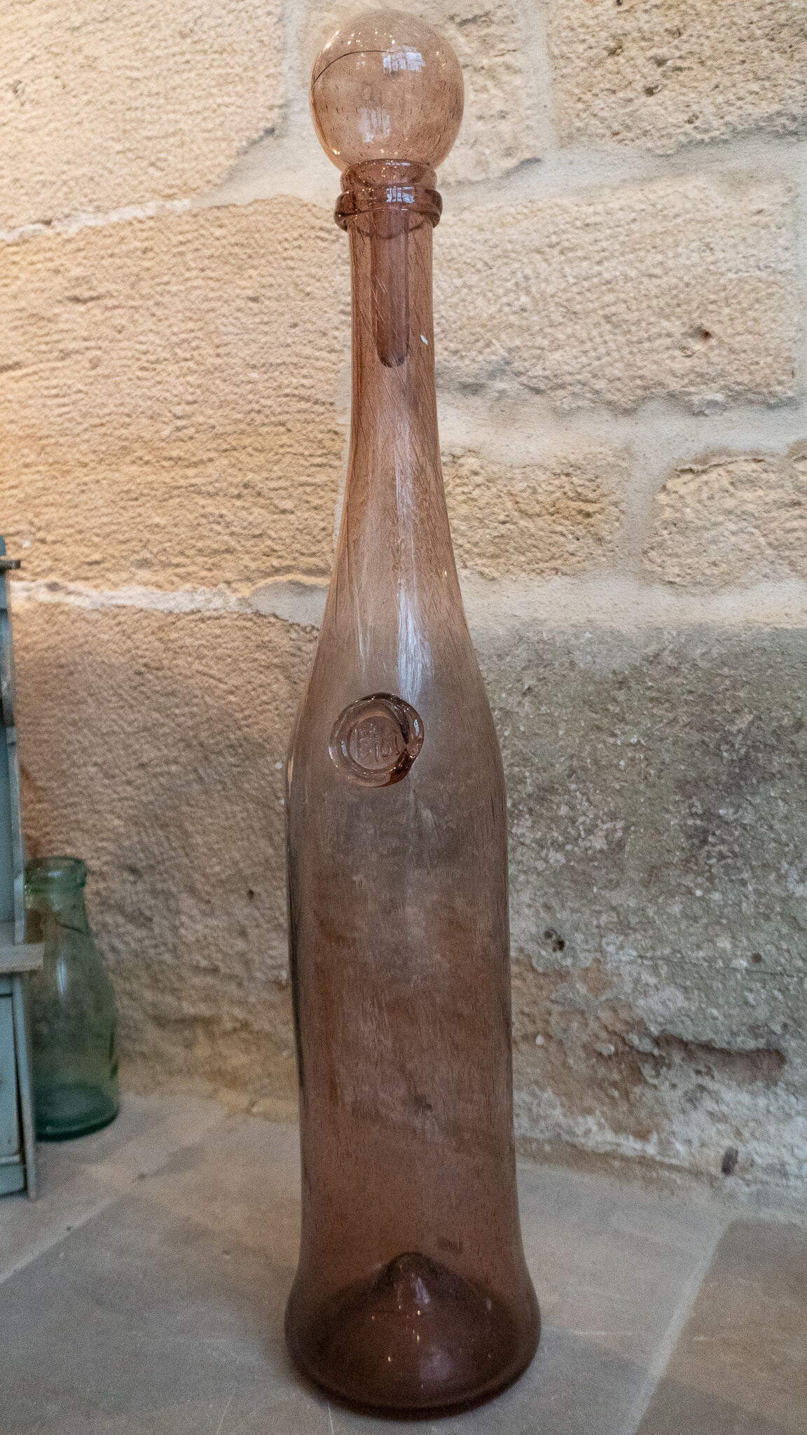 Large glass bottle (Biot)