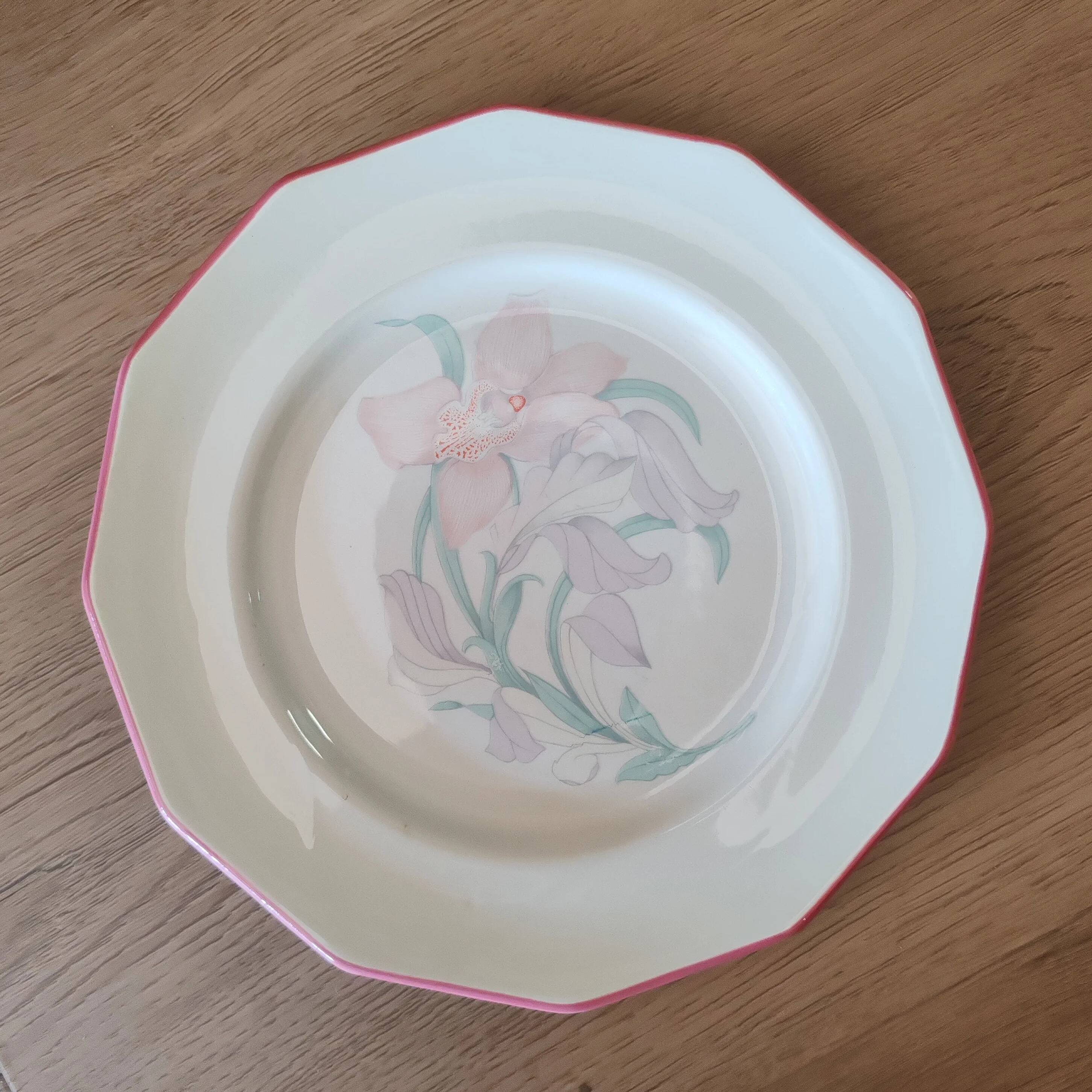 Dessert plate