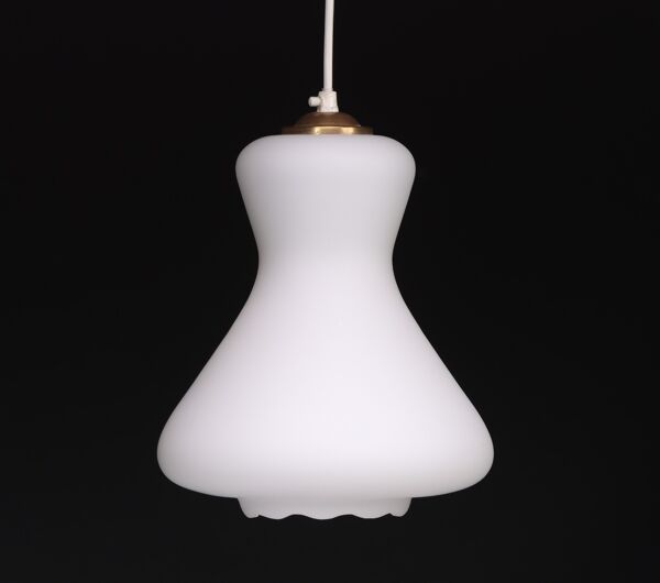 Lampe tulipe danoise du milieu du siècle avec verre opale des années 60