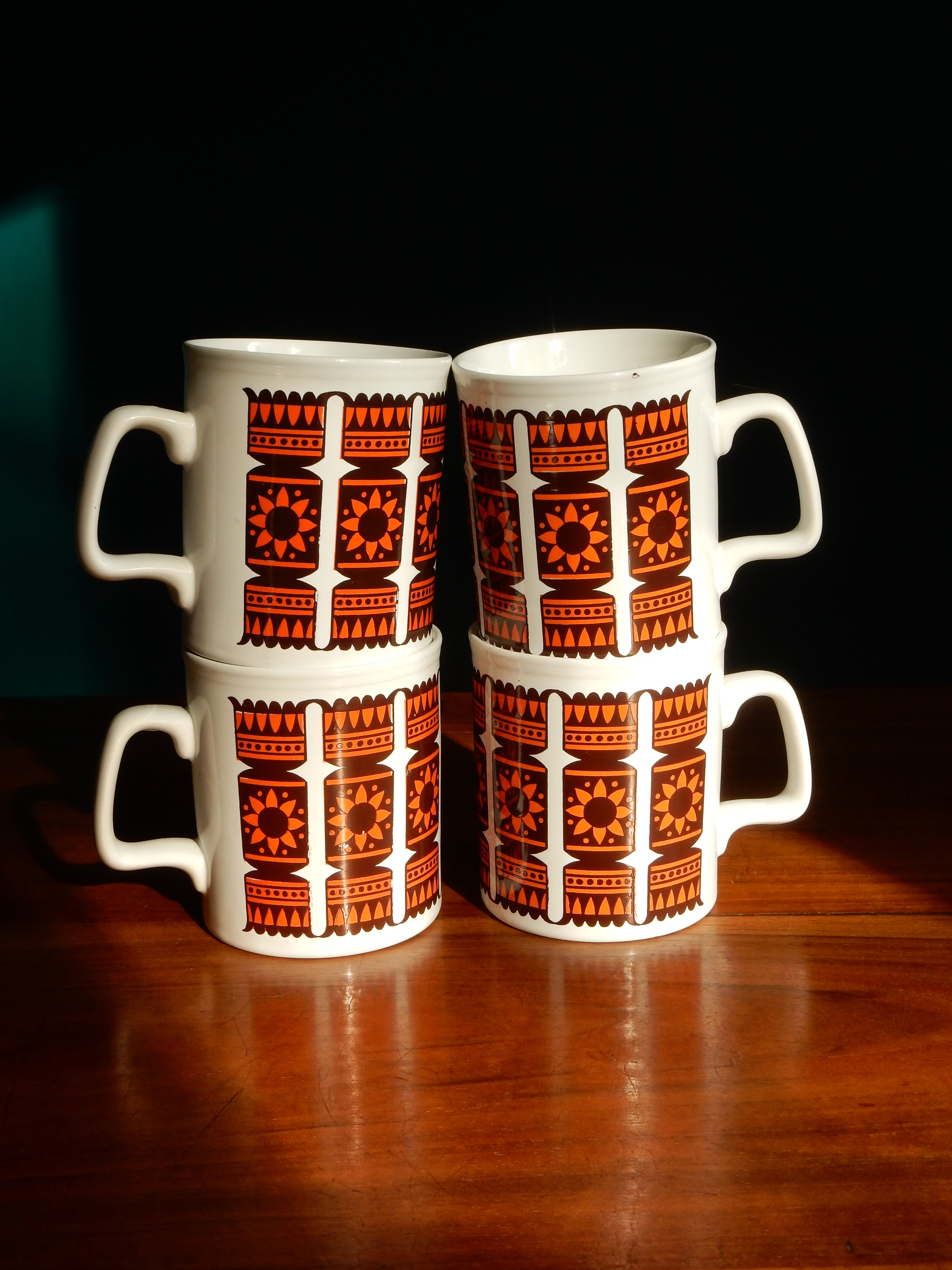 4 Staffordshire pottery ceramic mugs
