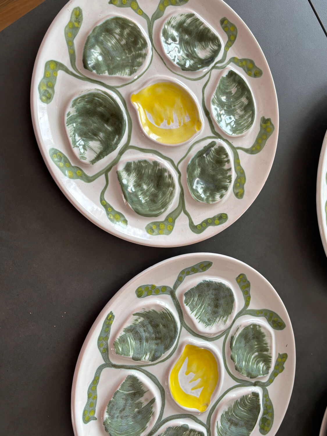 Oyster service signed Belon